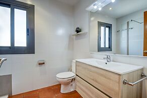 Centrally Heated Apt. in Roses