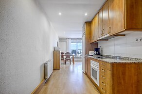Centrally Heated Apt. in Roses