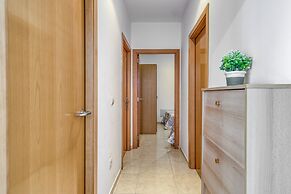 Apartment in Roses Near Sand Beach