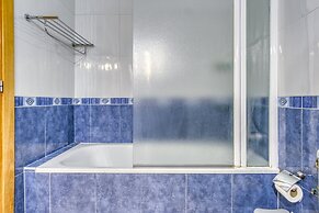 Apartment in Roses Near Sand Beach