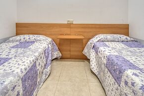 Apartment in Roses Near Sand Beach