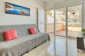 Apartment in Roses Near Sand Beach