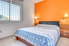 Apartment in Roses Near Sand Beach
