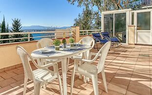 Apartment in Roses Near Sand Beach