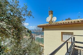 Apartment in Roses Near Sand Beach