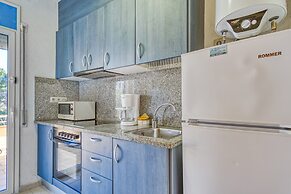 Apartment in Roses Near Sand Beach