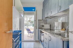 Apartment in Roses Near Sand Beach
