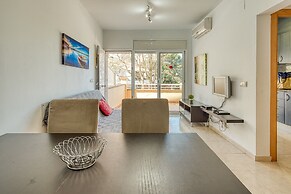 Apartment in Roses Near Sand Beach