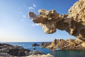 Apartment in Roses Near Sand Beach