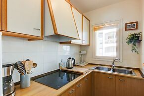 Apartment With Mountain Views