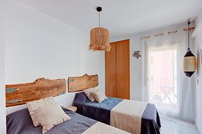 Apartment With Mountain Views