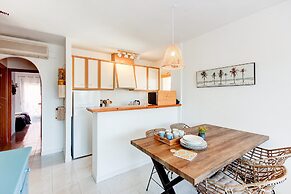 Apartment With Mountain Views