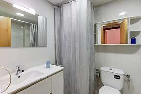 Apartment With Mountain Views