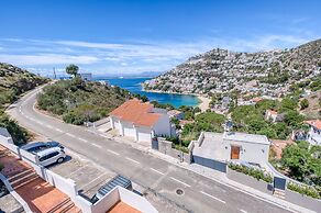 Bright Apartment in Nature