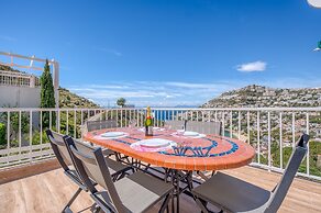 Bright Apartment in Nature