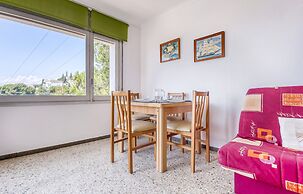 Apartment With Scenic View