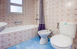 Apartment With Scenic View