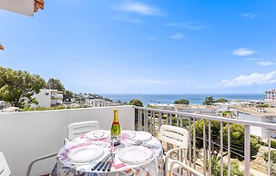 Apartment With Scenic View
