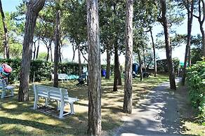 Beautiful Apartment With Shared Garden