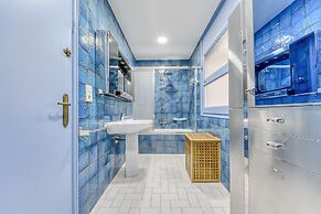 Beautiful Apartment With View