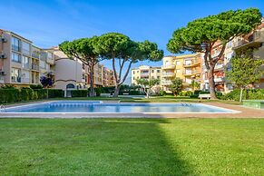 Charming Apartment Near Beach