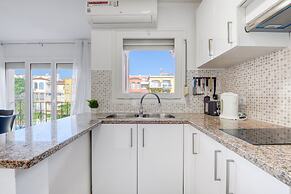 Charming Apartment Near Beach