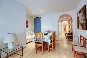 Apartment With Scenic View