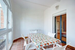 Apartment With Scenic View