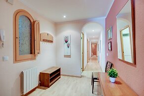 Apartment With Scenic View