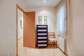 Apartment With Scenic View