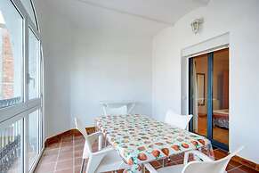 Apartment With Scenic View