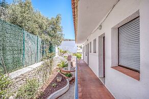 Pretty Apartment With Balcony