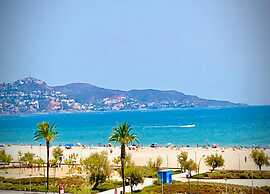 Apartment in Empuriabrava With Balcony