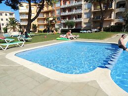 Apartment in Empuriabrava With Balcony