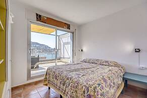 Apartment in Roses Near Beach