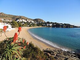 Apartment in Roses Near Beach