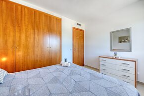 Bright Apartment in Roses