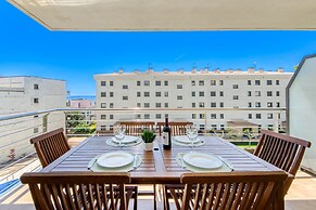 Bright Apartment in Roses