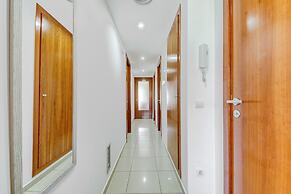 Bright Apartment in Roses