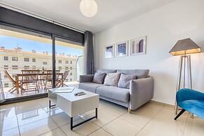 Bright Apartment in Roses