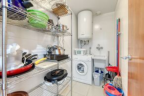 Bright Apartment in Roses