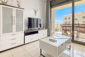 Bright Apartment in Roses