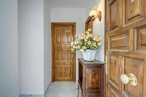 Pretty Apartment With Balcony