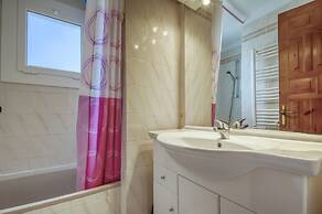 Pretty Apartment With Balcony