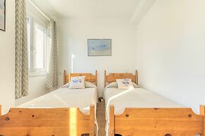 Nice Apartment in Empuriabrava