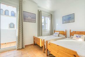 Nice Apartment in Empuriabrava