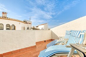 Nice Apartment in Empuriabrava