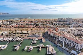 Nice Apartment in Empuriabrava