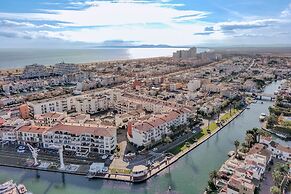 Nice Apartment in Empuriabrava