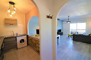 Apartment With Scenic View